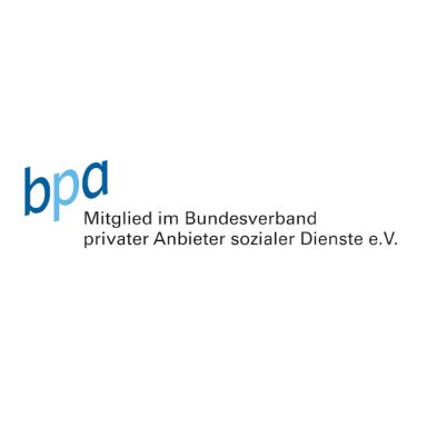 Logo des bpa mit dem Text "Mitglied im Bundesverband privater Anbieter sozialer Dienste e.V."